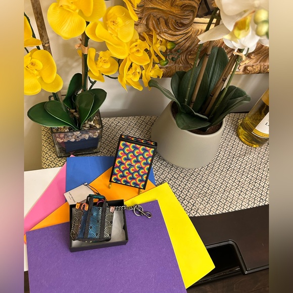 Kurt Geiger (New) Southbank Fabric Keyring or Bag Charm - Picture 5 of 7